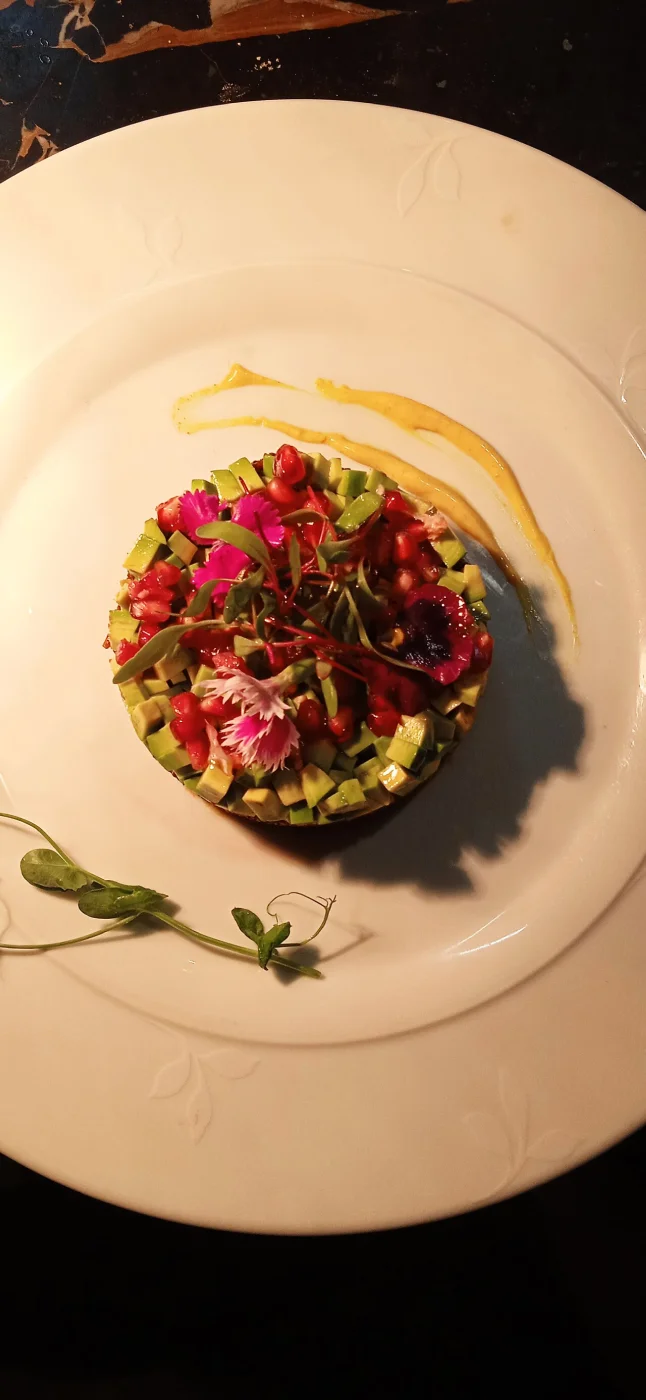 Salade de quinoa, avocat & mangue